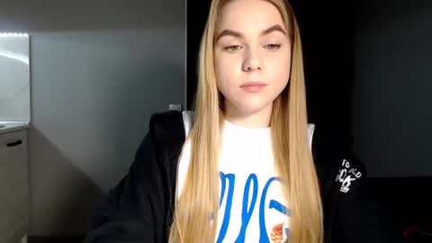 Snapshot of happy_fox_ chatting on 02-04-25, 07:44 happy_fox_ online show from 02-04-25, 07:44