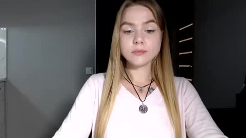 happy_fox_ online show from 03-27-26, 06:18