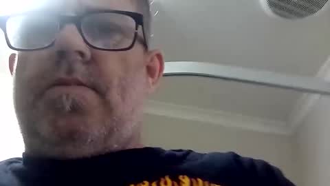 Snapshot of happydick69a chatting on 12-14-25, 08:20 happydick69a online show from 12-14-25, 08:20