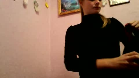 happyemily  online show from 11-09-25, 07:12