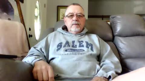 Snapshot of happynudist7373 chatting on 06-02-26, 01:46 happynudist7373 online show from 06-02-26, 01:46