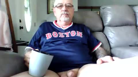 Snapshot of happynudist7373 chatting on 06-05-26, 02:34 happynudist7373 online show from 06-05-26, 02:34