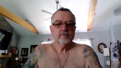 Snapshot of happynudist7373 chatting on 07-23-26, 01:31 happynudist7373 online show from 07-23-26, 01:31