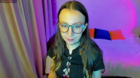 Stephanie online show from 09-26-25, 04:22