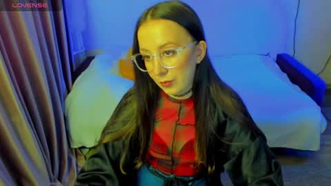 Stephanie online show from 05-28-26, 04:37