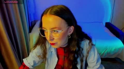 Stephanie online show from 06-07-26, 07:17
