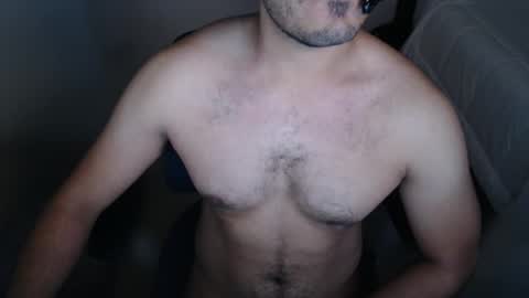 Snapshot of hardandhornyandbrown chatting on 12-18-24, 01:05 H online show from 12-18-24, 01:05