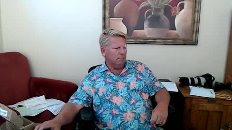 Snapshot of hardblondcouplehawaii chatting on 04-14-26, 11:44 Steele and Cassie online show from 04-14-26, 11:44