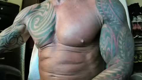 Snapshot of hardbody205a chatting on 05-23-26, 08:35 hardbody205a online show from 05-23-26, 08:35