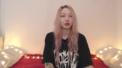 Emily online show from 06-03-26, 09:53