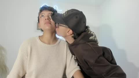 kade and demi independent models online show from 04-03-26, 04:10