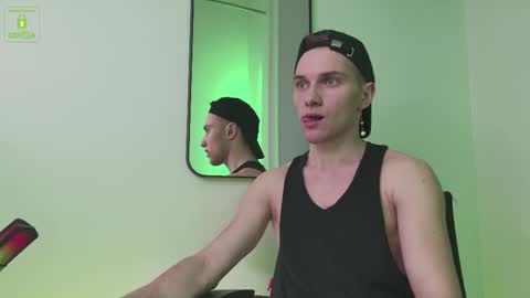 Snapshot of hardinross chatting on 02-19-25, 04:33 HARDin online show from 02-19-25, 04:33