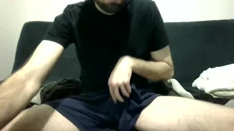 Mika online show from 02-11-25, 11:54