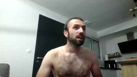 Mika online show from 09-11-25, 12:44