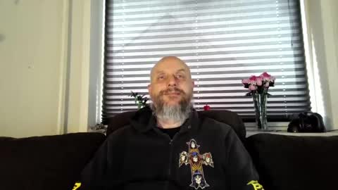 MrLazy online show from 04-14-26, 11:38