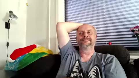 MrLazy online show from 06-20-26, 04:32