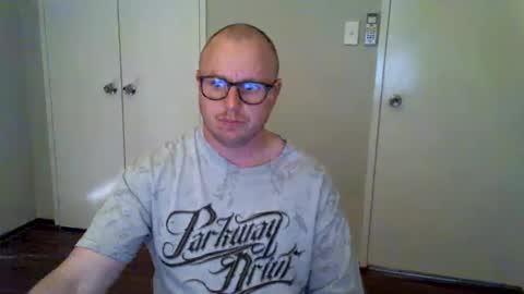 Snapshot of hardon911 chatting on 02-24-25, 05:22 Stand Lee online show from 02-24-25, 05:22