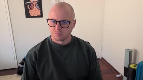 Snapshot of hardon911 chatting on 11-10-25, 02:32 Stand Lee online show from 11-10-25, 02:32