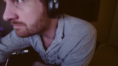 Snapshot of hardswtch chatting on 12-15-24, 09:20 Tom online show from 12-15-24, 09:20