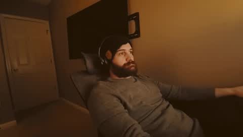 Tom online show from 02-02-25, 11:42