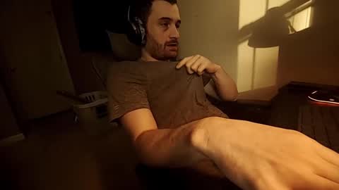 Snapshot of hardswtch chatting on 09-29-25, 11:48 Tom online show from 09-29-25, 11:48