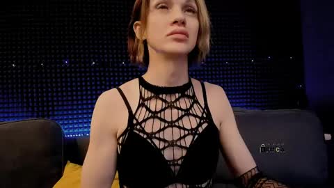 Snapshot of hardy_green chatting on 05-15-26, 04:19 Miss Hardy online show from 05-15-26, 04:19