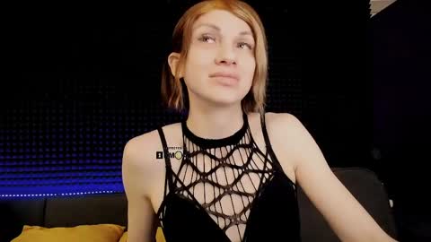 Snapshot of hardy_green chatting on 05-23-26, 03:34 Miss Hardy online show from 05-23-26, 03:34