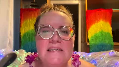 Fiiona online show from 04-12-26, 05:45