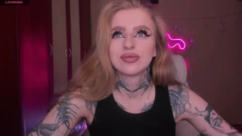 Snapshot of harley_kimm chatting on 12-26-24, 04:53 Julia online show from 12-26-24, 04:53