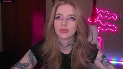 Snapshot of harley_kimm chatting on 12-30-24, 05:48 Julia online show from 12-30-24, 05:48