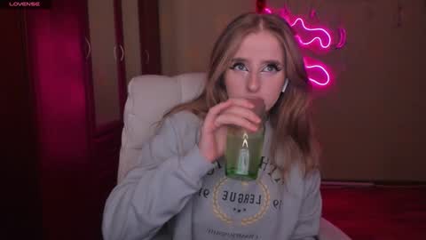 Snapshot of harley_kimm chatting on 01-08-25, 04:34 Julia online show from 01-08-25, 04:34