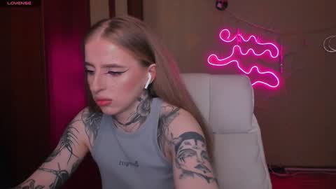 Snapshot of harley_kimm chatting on 02-02-25, 05:10 Julia online show from 02-02-25, 05:10