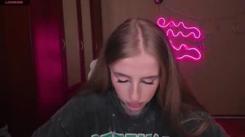 Snapshot of harley_kimm chatting on 02-13-25, 05:26 Julia online show from 02-13-25, 05:26