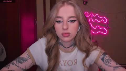 Snapshot of harley_kimm chatting on 02-15-25, 05:19 Julia online show from 02-15-25, 05:19