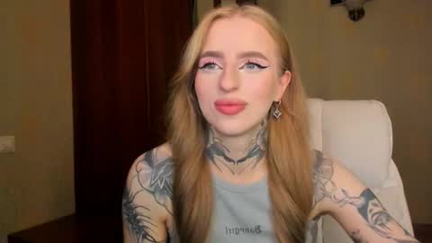 Snapshot of harley_kimm chatting on 09-21-25, 05:31 Julia online show from 09-21-25, 05:31