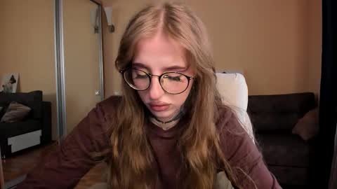 Julia online show from 03-17-26, 05:00