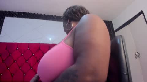 Snapshot of harleyevaans chatting on 01-08-25, 12:05 Harley Evaans online show from 01-08-25, 12:05