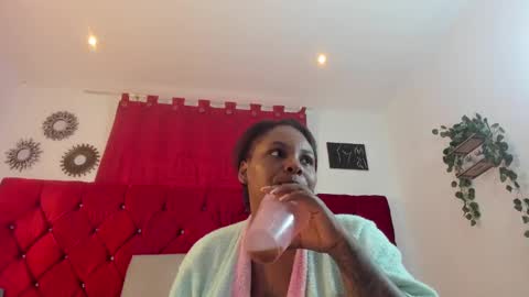 Snapshot of harleyevaans chatting on 03-08-25, 12:09 Harley Evaans online show from 03-08-25, 12:09