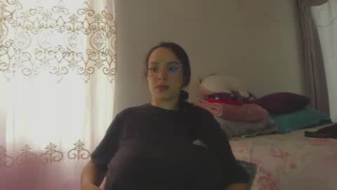 Snapshot of harleynapier chatting on 03-25-26, 07:09 Natii online show from 03-25-26, 07:09