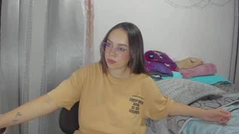 Snapshot of harleynapier chatting on 05-08-26, 12:38 Natii online show from 05-08-26, 12:38