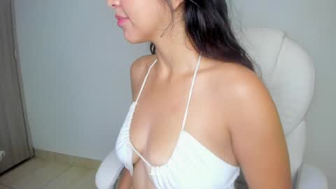 Snapshot of harleyqueen_robbie chatting on 01-14-25, 12:00 harleyqueen_robbie online show from 01-14-25, 12:00