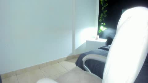 Snapshot of harleyqueen_robbie chatting on 02-22-25, 11:13 harleyqueen_robbie online show from 02-22-25, 11:13