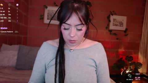 Snapshot of harmonyy01 chatting on 07-18-26, 04:27 Harmony Please help me to reach 100 thumbs up online show from 07-18-26, 04:27