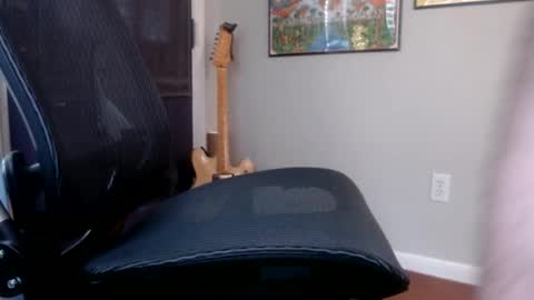 Snapshot of harp3736 chatting on 07-04-26, 06:36 Datswut Shesed online show from 07-04-26, 06:36