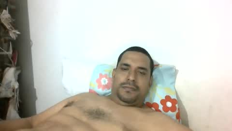 Snapshot of harpechediaz chatting on 07-08-26, 01:04 ricardo online show from 07-08-26, 01:04