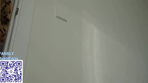 Snapshot of harry_jen chatting on 02-14-26, 08:44 TAP HERE choise Harry tattoo on chest Jen curls hair online show from 02-14-26, 08:44