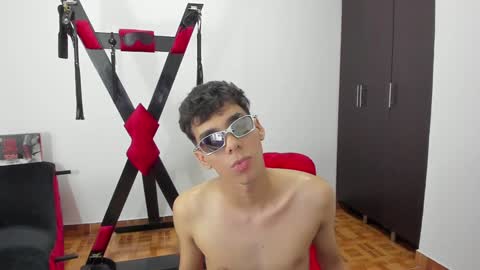 Snapshot of harry_latinboy chatting on 01-09-25, 11:13 Harry online show from 01-09-25, 11:13