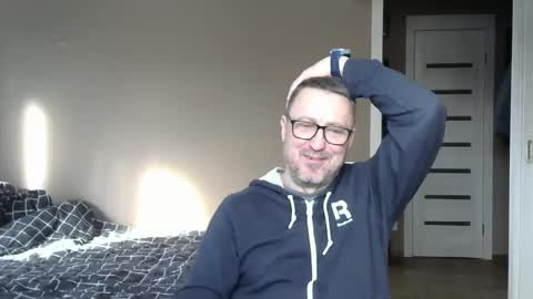 Snapshot of harrysnake chatting on 02-15-25, 10:11 HarrySnake online show from 02-15-25, 10:11