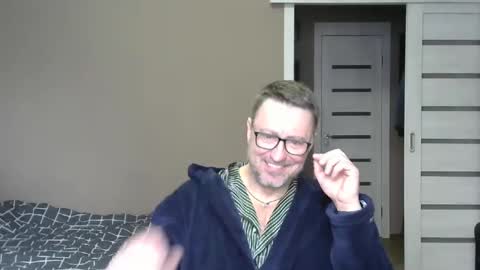 Snapshot of harrysnake chatting on 02-24-25, 06:38 HarrySnake online show from 02-24-25, 06:38