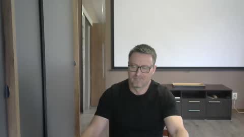 Snapshot of harrysnake chatting on 11-09-25, 08:23 HarrySnake online show from 11-09-25, 08:23